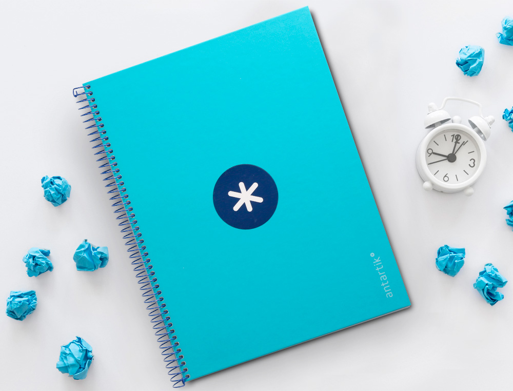 CUADERNO ESPIRAL A4 MICRO ANTARTIK TAPA FORRADA 80H 90 GR CUADRO 5MM 1 BANDA 4 TALADROS TURQUESA